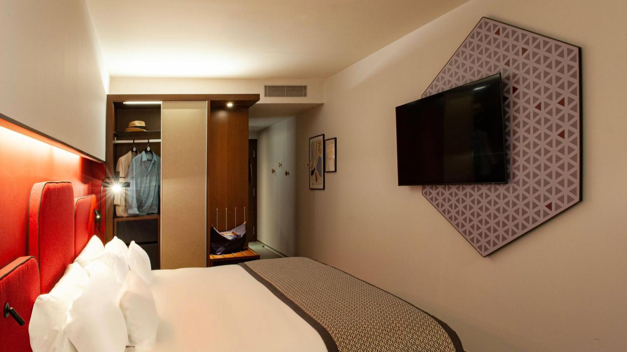 Hotel Indigo Barcelona Granvia Plaza Espana, An Ihg Hotel Exterior photo